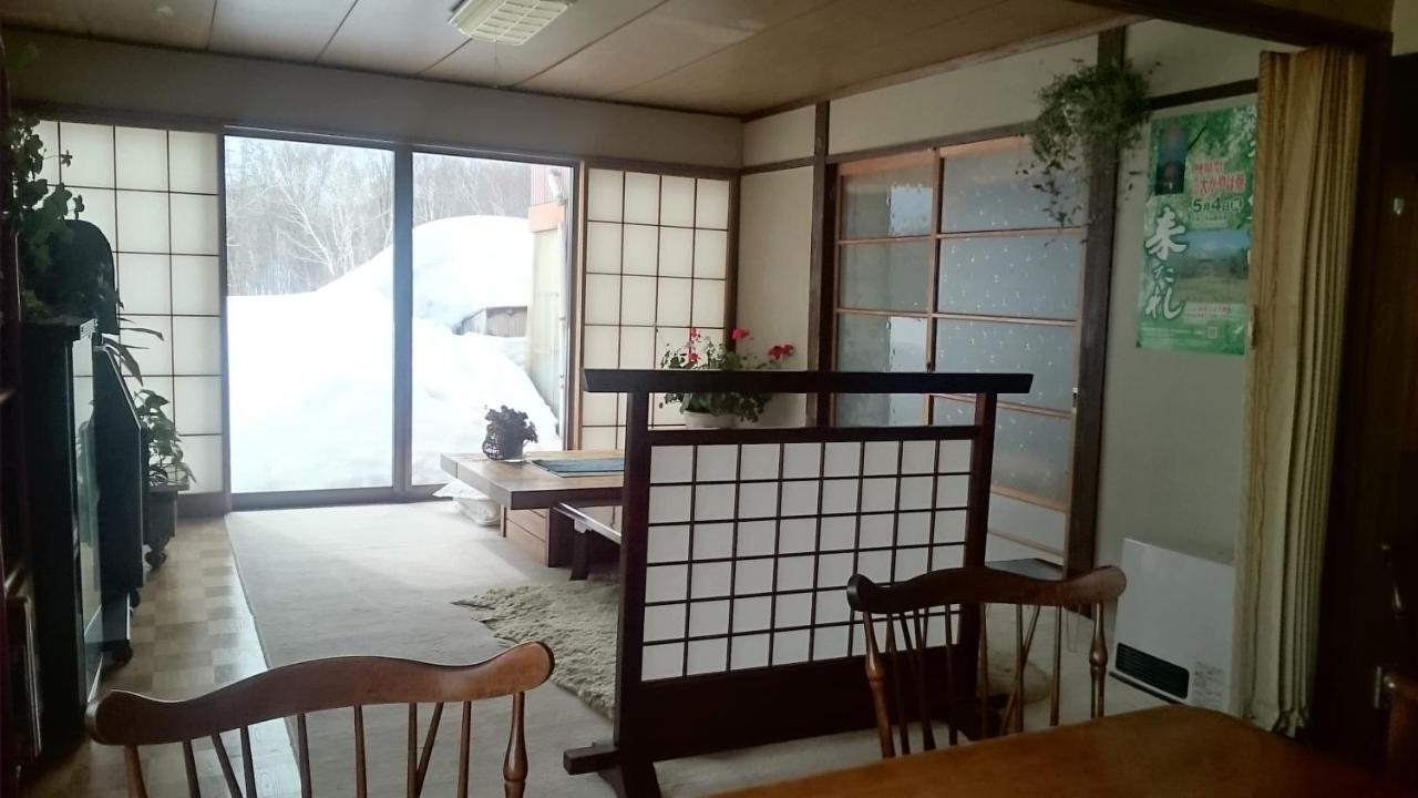 Lodge Amenouo Миоко Екстериор снимка